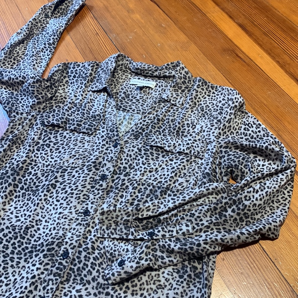 Alexander Jordan, small leopard print button down. Light/airy-great condition